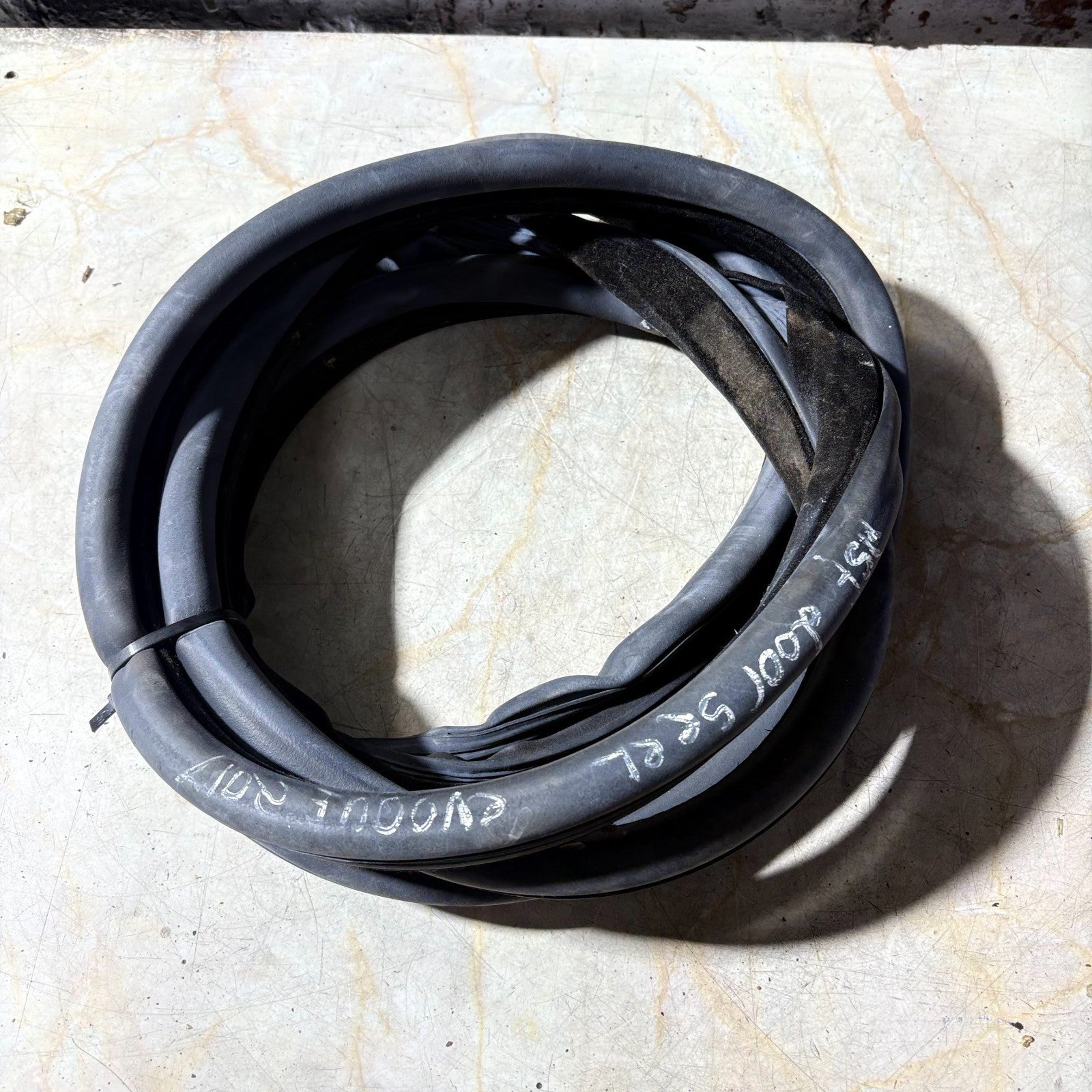 Range Rover Evoque L538 2011-2018 Front Left Nearside Door Weather Seal Rubber