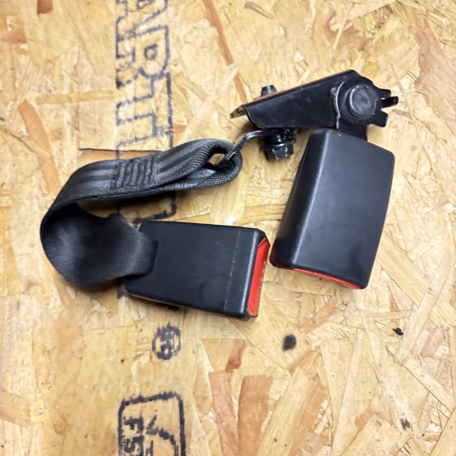 Hyundai i40 2015-2019 Rear Right Offside Twin Seat Belt Buckle Catch Receiver