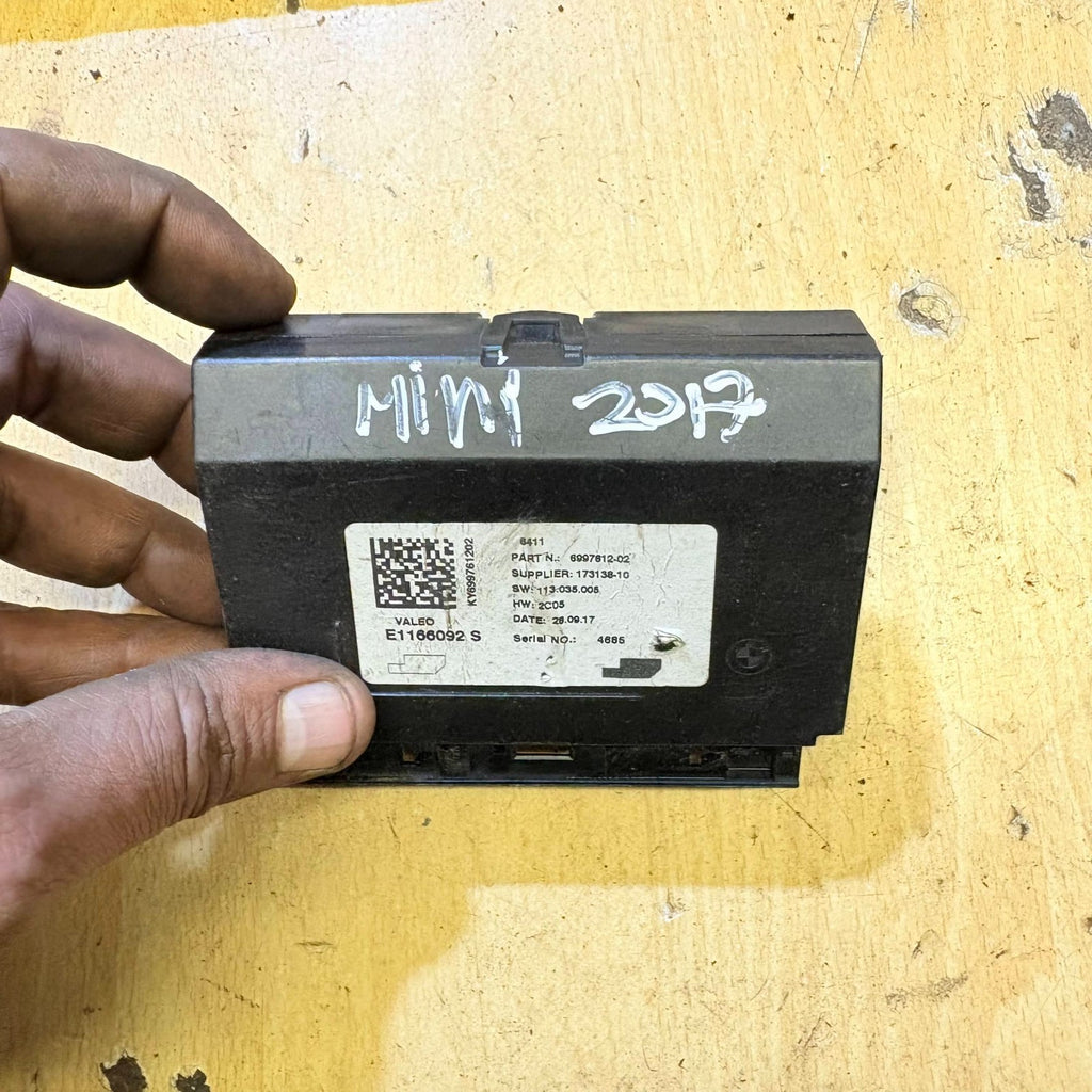 MINI BMW 2017 AIR CONDITIONING CONTROL MODULE E1166092S