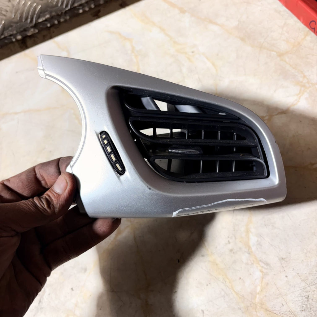 Citroen C3 VTR 2010-2013 Driver Side Dashboard Air Vent OSF A1092113