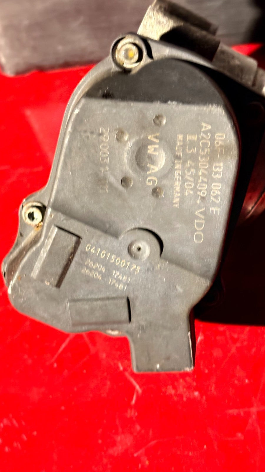 VW GOLF 2004 Throttle Body-06F 133 062 E-06F133062E