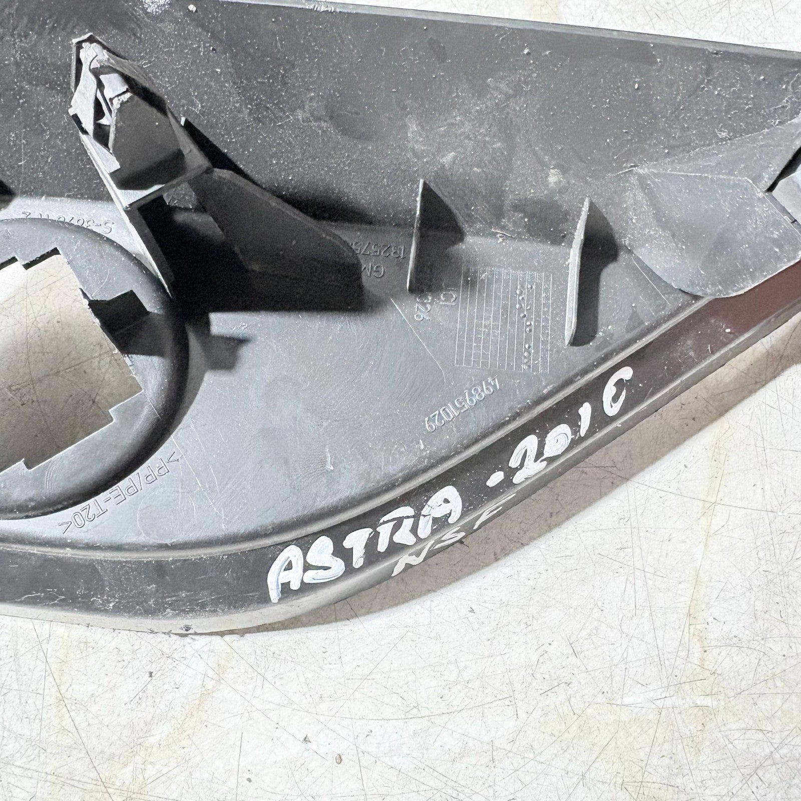 Vauxhall Astra Dashboard End Trim Front Left 2004–2013 – Part 498951029