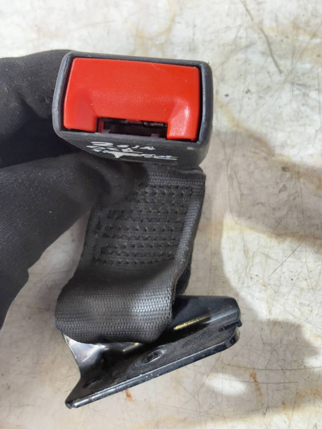 2014 Fiat 500 Driver side Rear OSR Rear Seatbelt Buckle Seat Belt