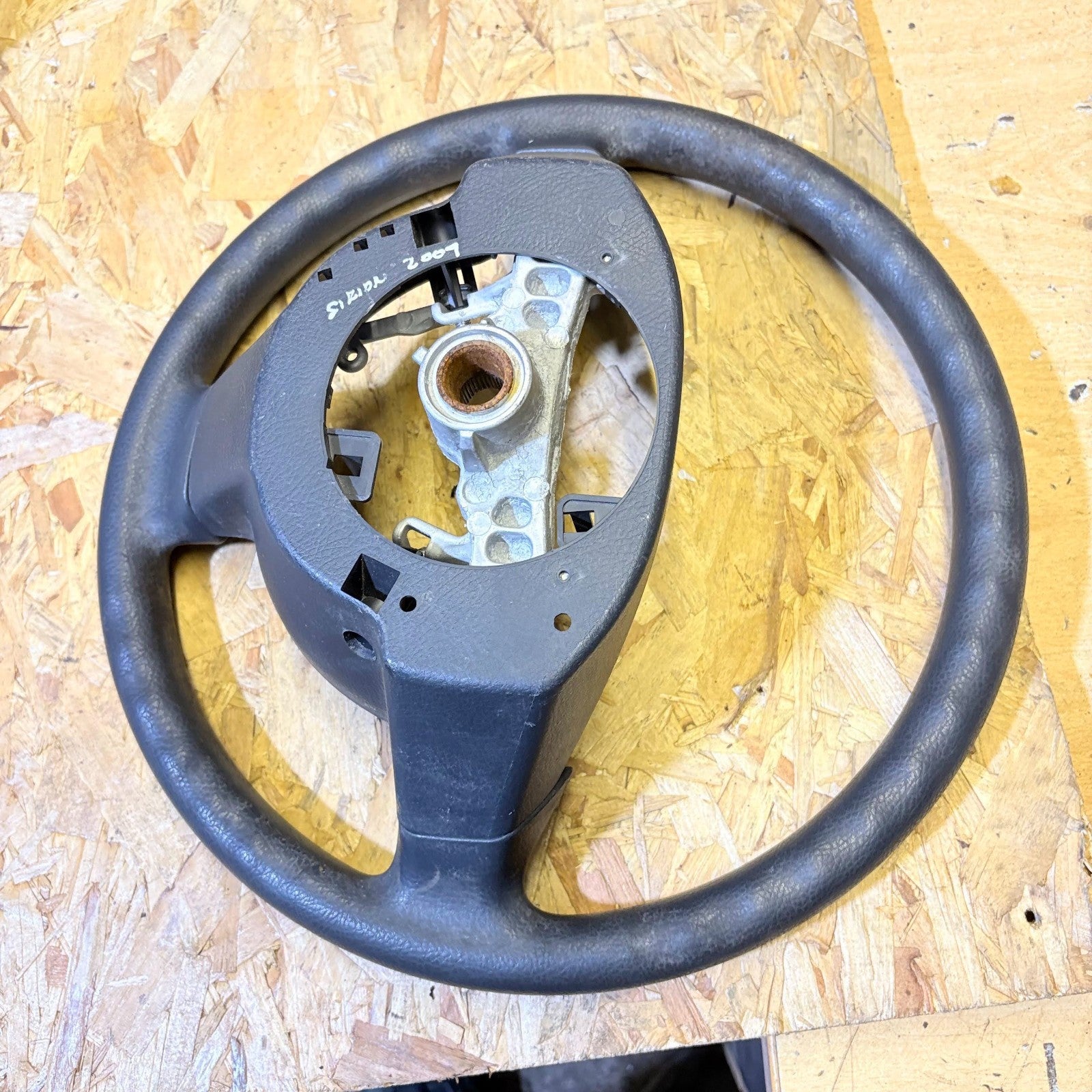 Steering wheel for DAIHATSU SIRION MK2 M200 1.0 2004-2015