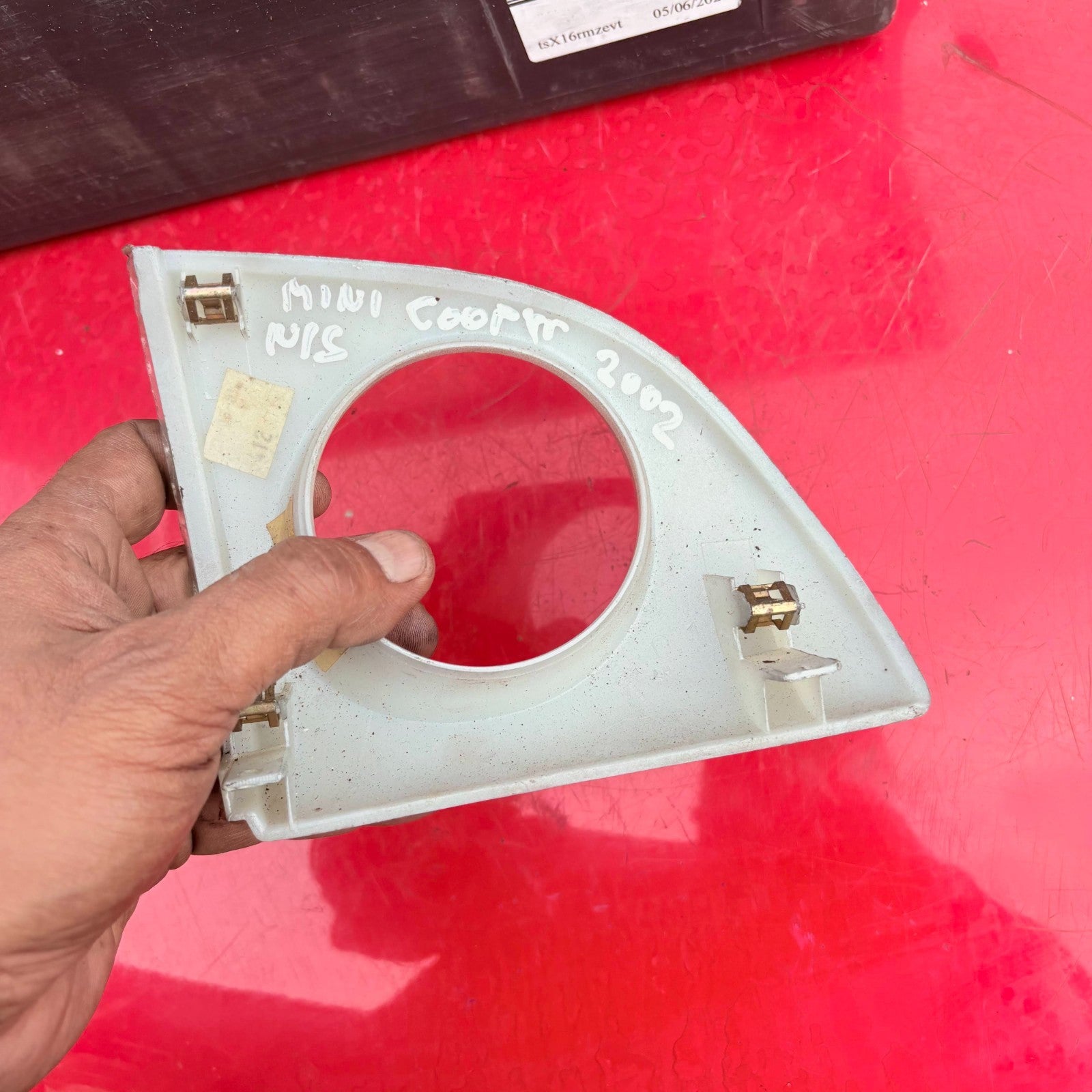 MINI COOPER 2002 Air Vent Trim Passenger Side in Silver