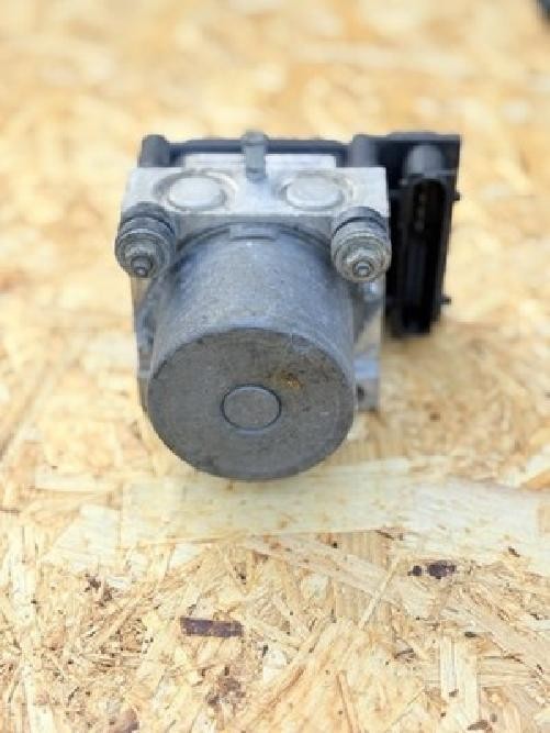 Nissan Qashqai J10 ABS Pump Control Module 0265800609 47660JD000 2007-2013