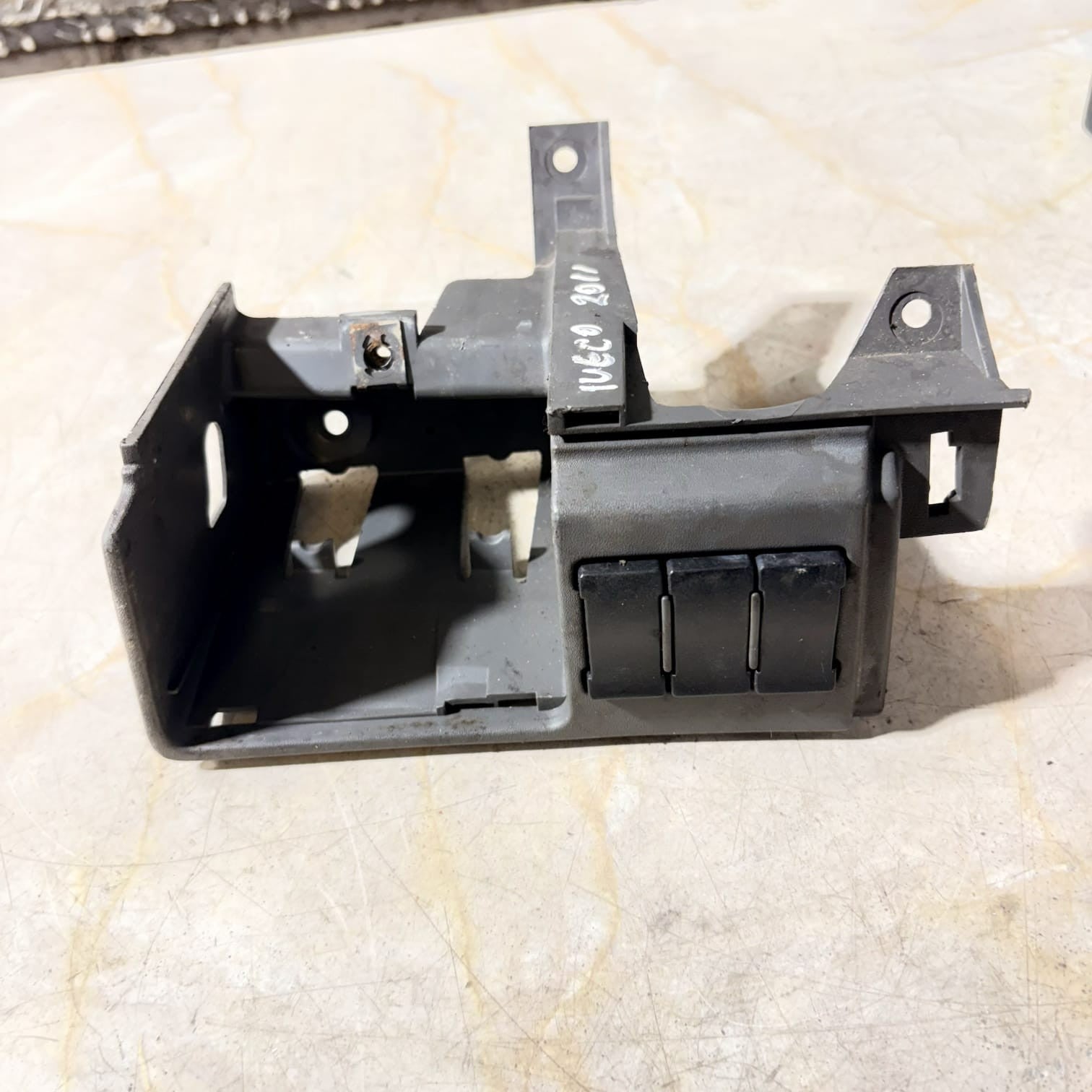 Iveco Daily 2011 O/S Drivers Cup Holder Trim Surround Bracket 3802525, 1038