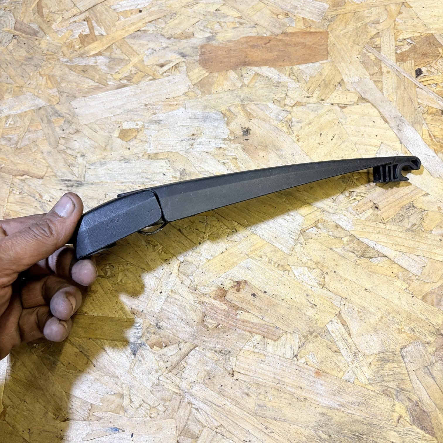TOYOTA RAV4 MK2 2000-2005 REAR WINDOW WIPER ARM