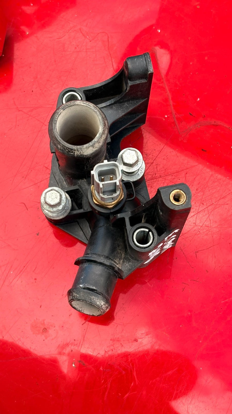 FORD ECOSPORT 2016 Thermostat