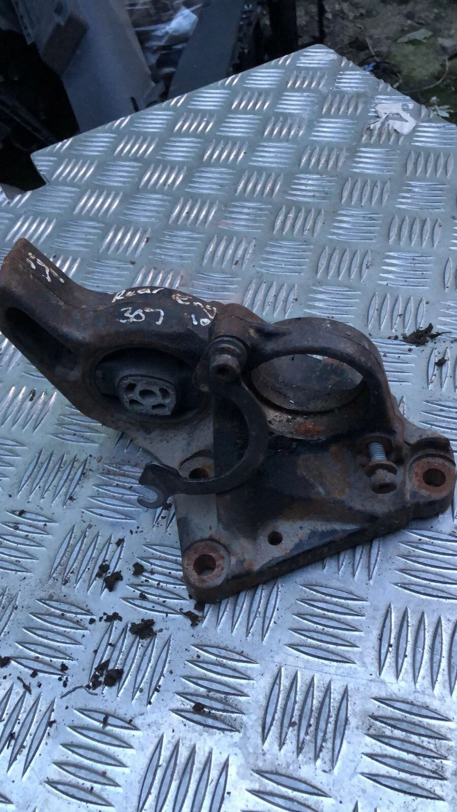 2007 - 2011 PEUGEOT 308 MK1 SW 1.6 HDI DIESEL ENGINE MOUNT BRACKET SUPPORT
