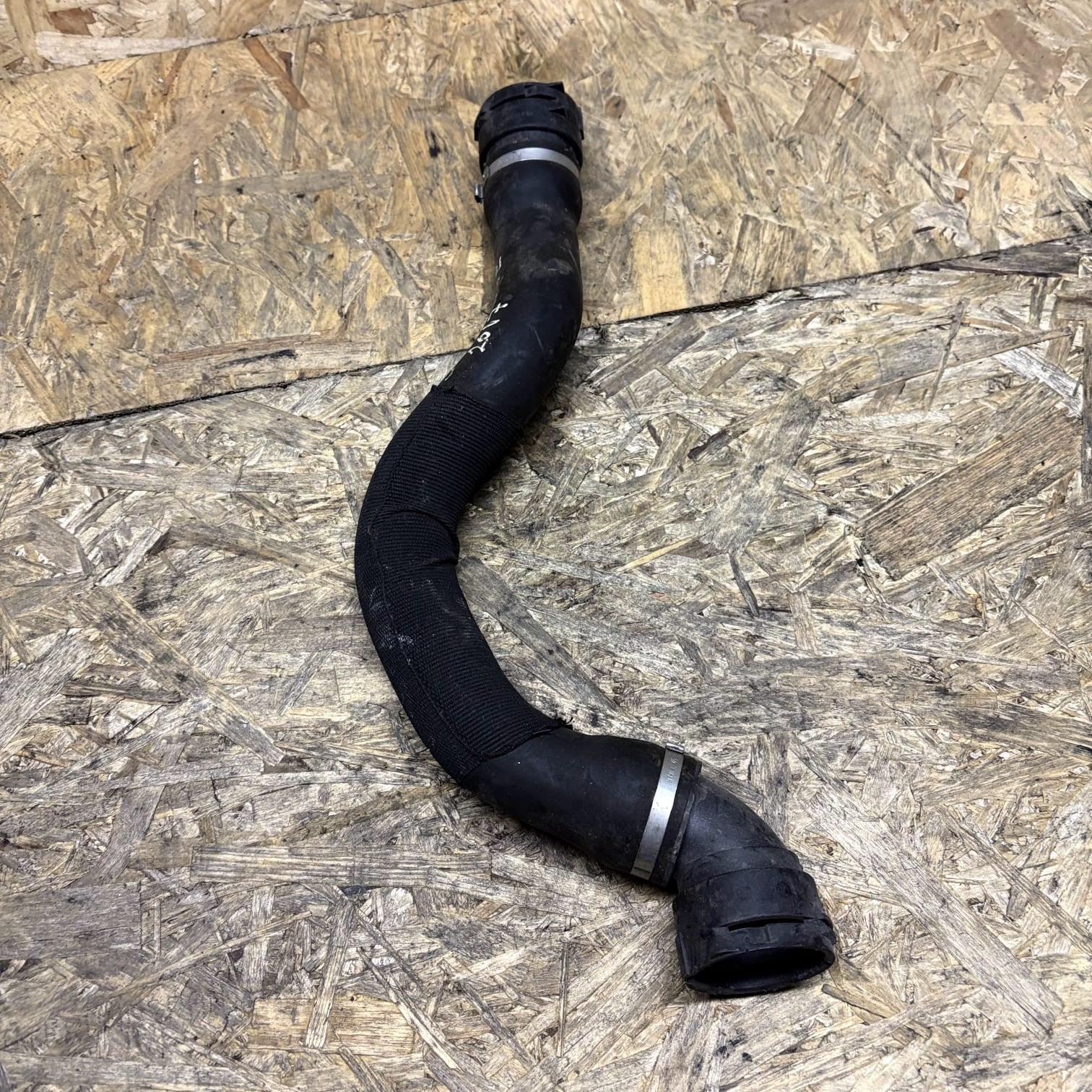 JAGUAR XE X760 2.0 DIESEL COOLANT HOSE LINE PIPE 2017 1321148