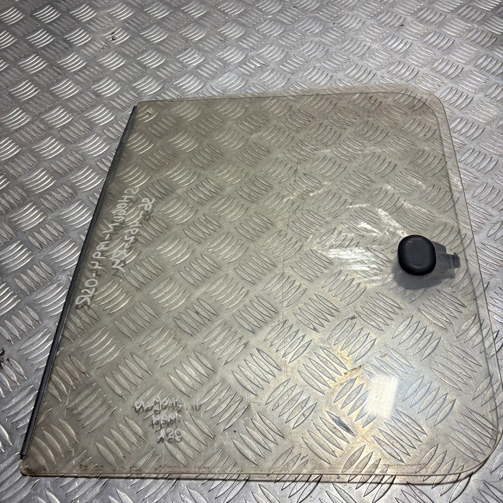 Mitsubishi Shogun 91-99 Driver Rear Right Side Door Glass Window