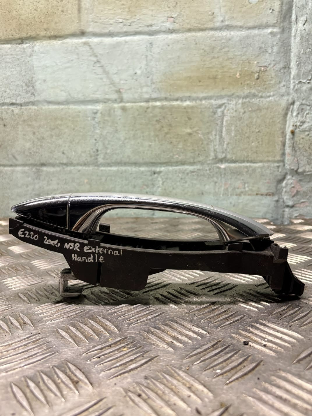 Mercedes E-Class W211 E220 Rear Left LHS Exterior Door Handle Silver 2002-2009