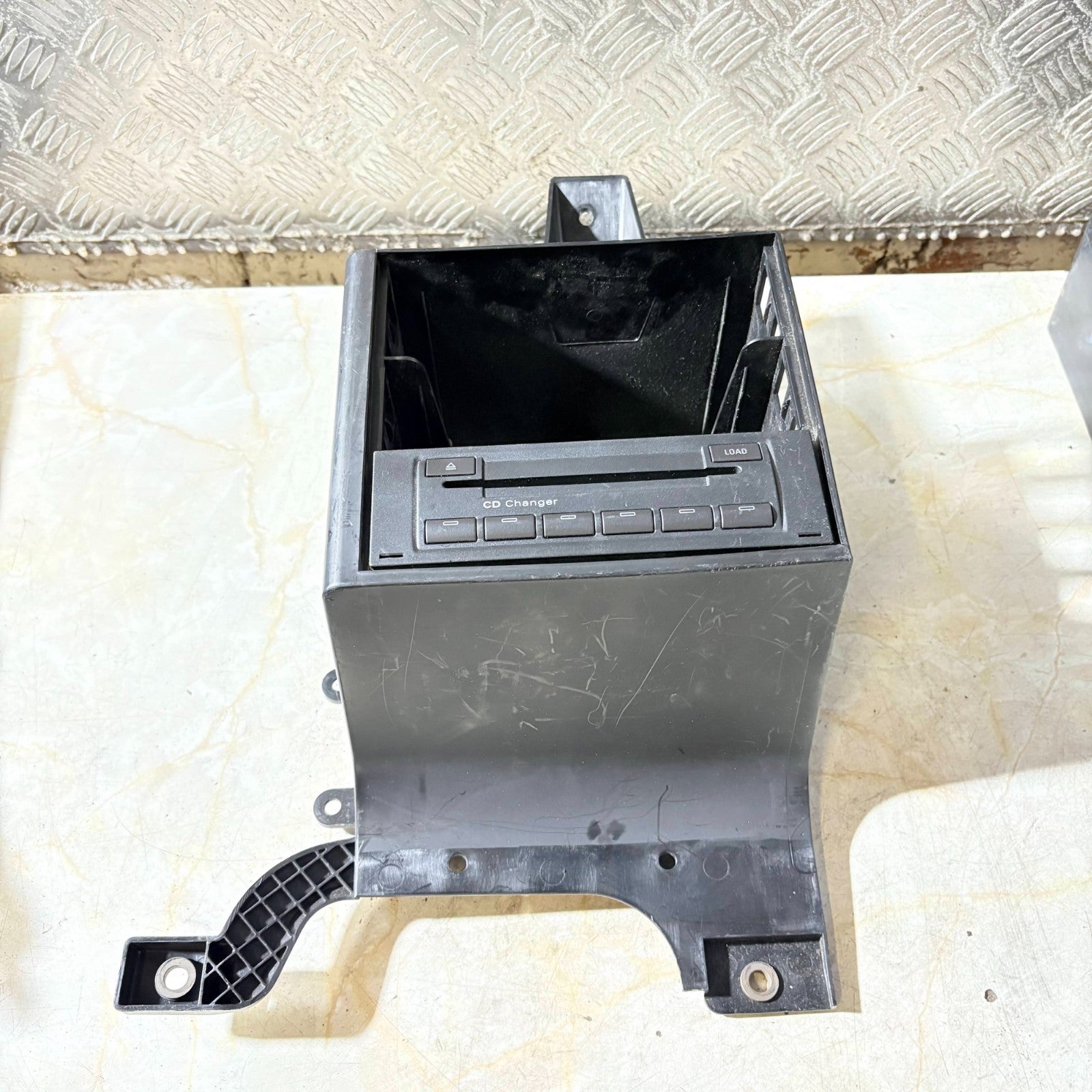 SKODA OCTAVIA 2004-12 STEREO CD PLAYER DISC CHANGER UNIT WITH HOLDER 1Z0035227A