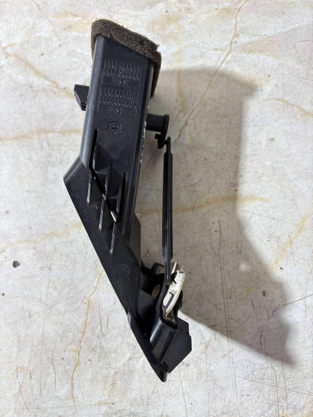 MERCEDES SPRINTER PASSENGER SIDE DASH VENT-A 906 830 02 54 2006 NSF