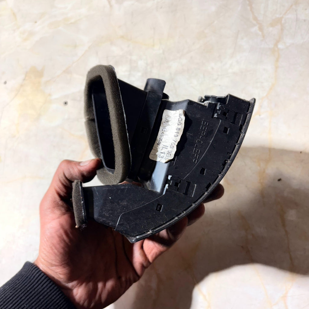 VW POLO MK4 2005-2009 FRONT LEFT PASSENGER SIDE DASHBOARD AIR VENT 6Q0819703