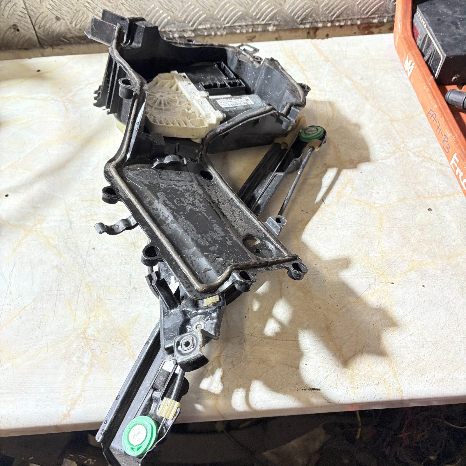 2009-2012 SEAT LEON MK2 DRIVER FRONT RIGHT WINDOW REGULATOR 1P0837402T