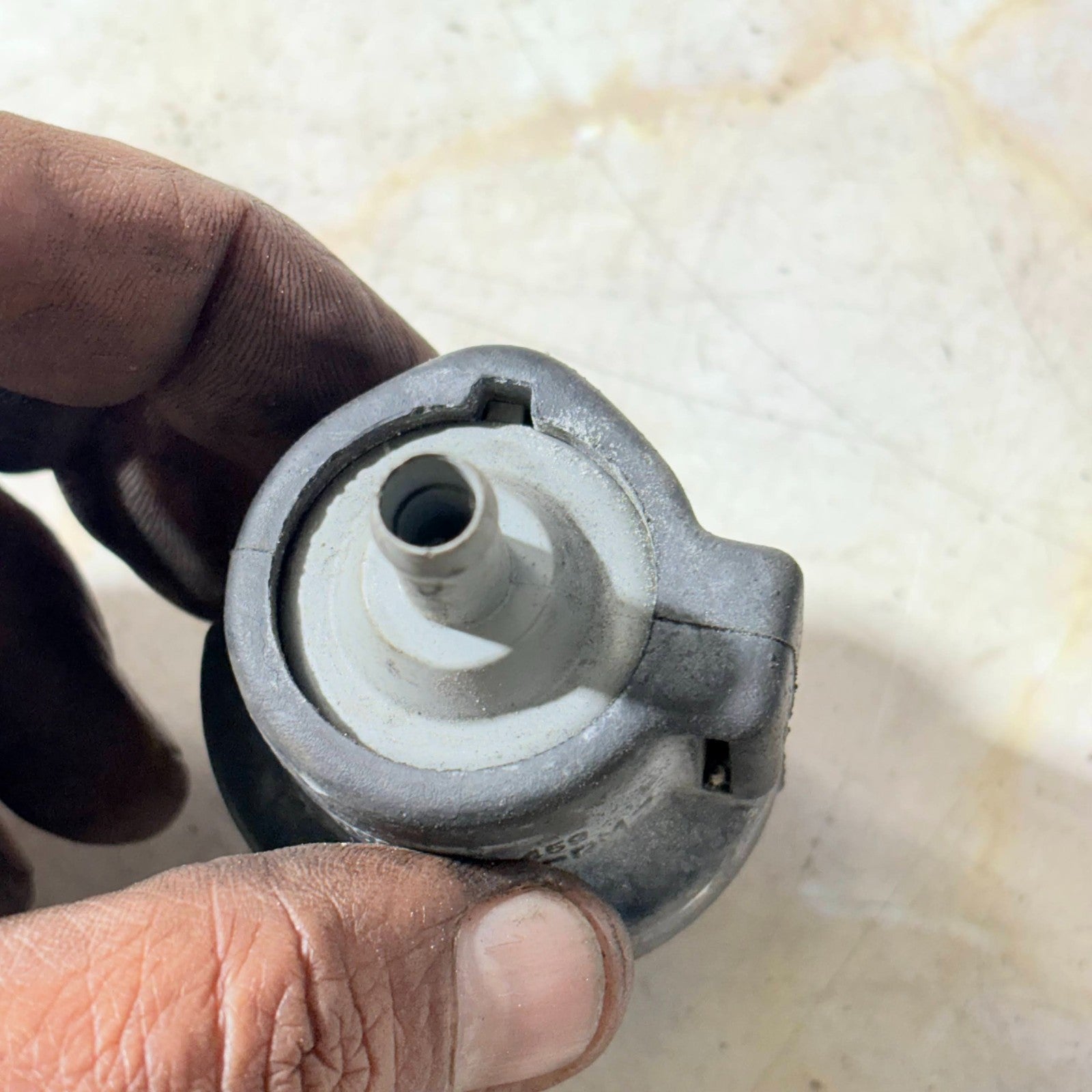 VW Golf Mk5 2003?2008 Vacuum Valve 058133450