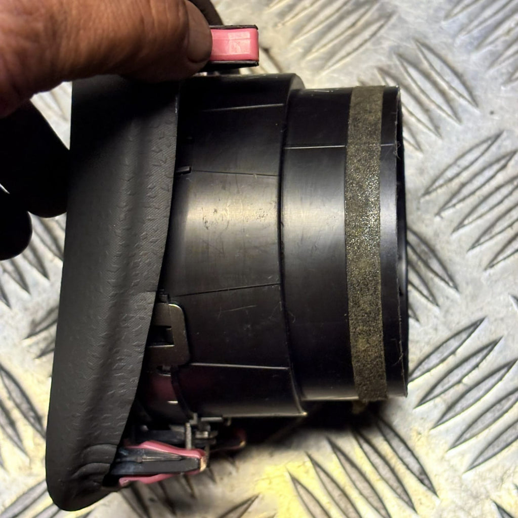 TOYOTA YARIS 2012 DRIVER FRONT DASHBOARD AIR VENT 55404-0D010