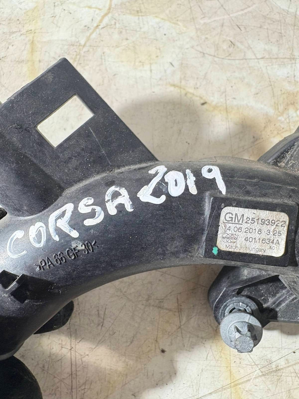 Vauxhall Corsa 2019 Water Outlet Thermostat Housing 25193922