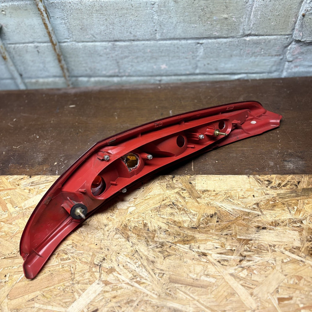 FIAT PUNTO 2001 FACELIFT OSR RIGHT DRIVER REAR OUTER TAIL LIGHT 286202