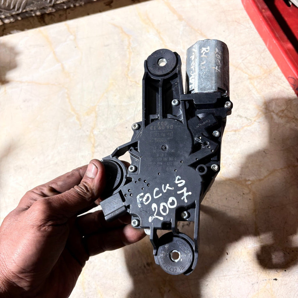 Ford Focus Mk2 2004-2011 Rear Wiper Motor 0390201823