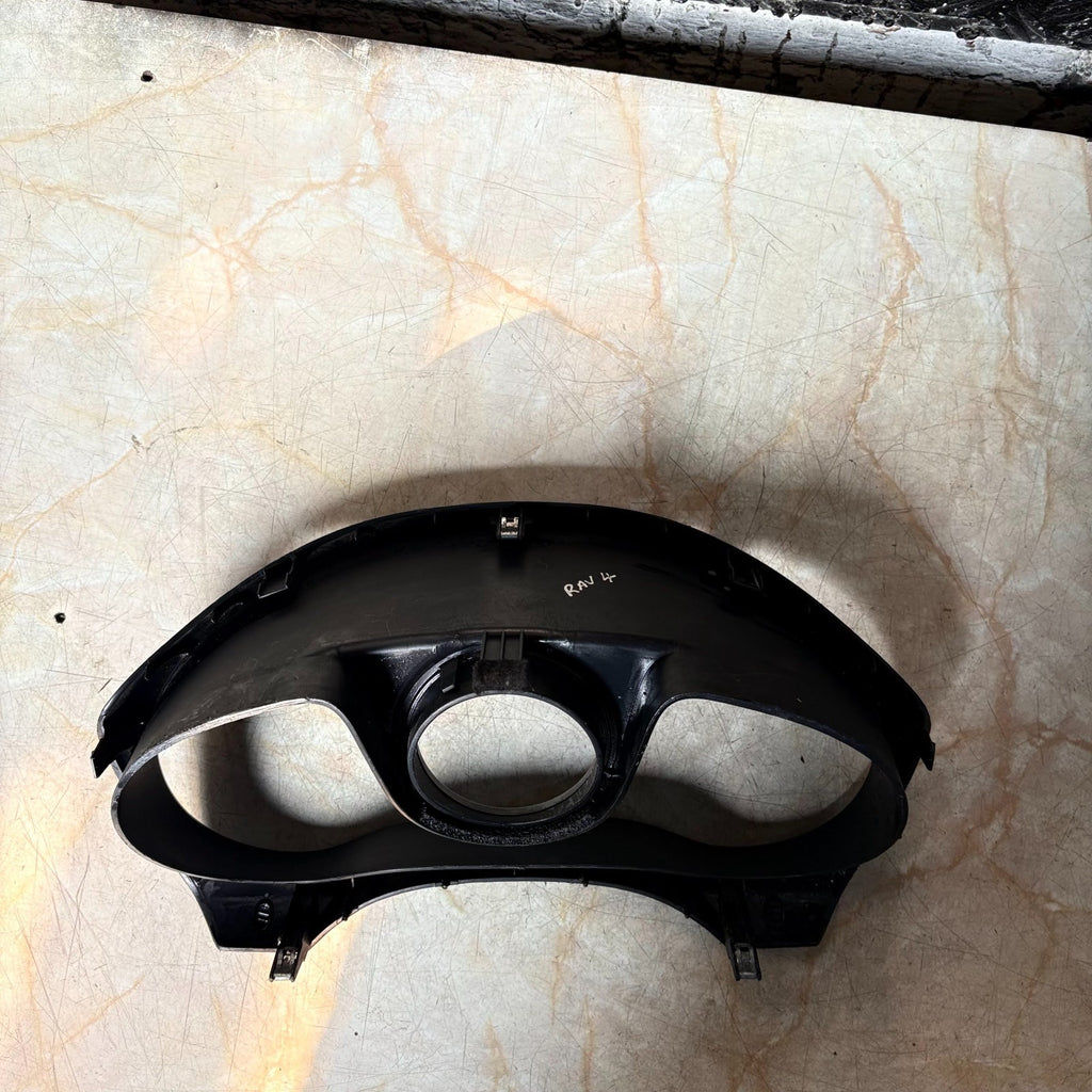 Toyota RAV4 MK2 2000-05 Dashboard Speedometer Instrument Trim Bezel 55411-42030