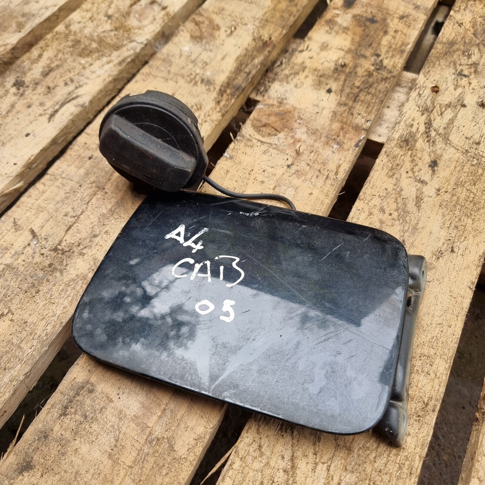 Audi A4 S4 Cabriolet 8H B6 B7 2003-2009 Petrol Fuel Flap Cover Black 8H0809905