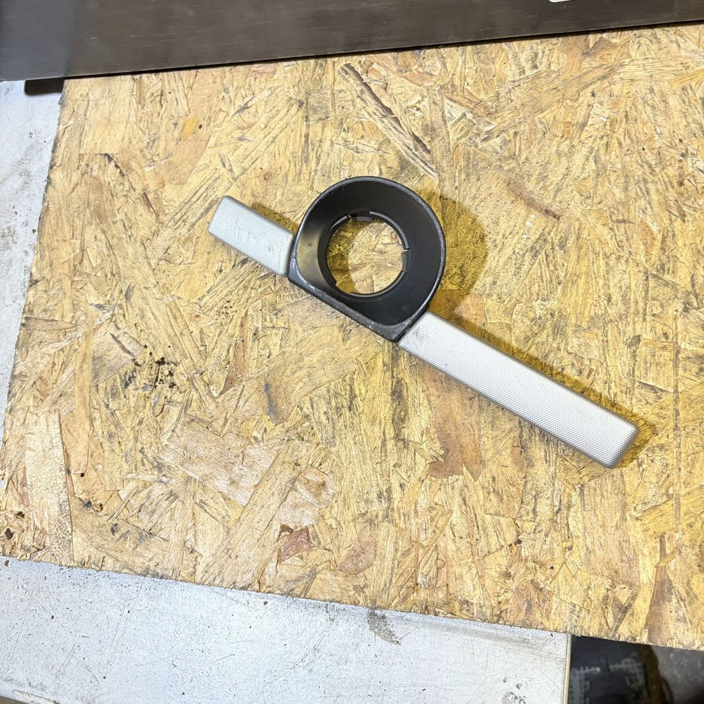 Porsche Cayenne 955 957 Ignition Dash Trim 95555266800 CA2