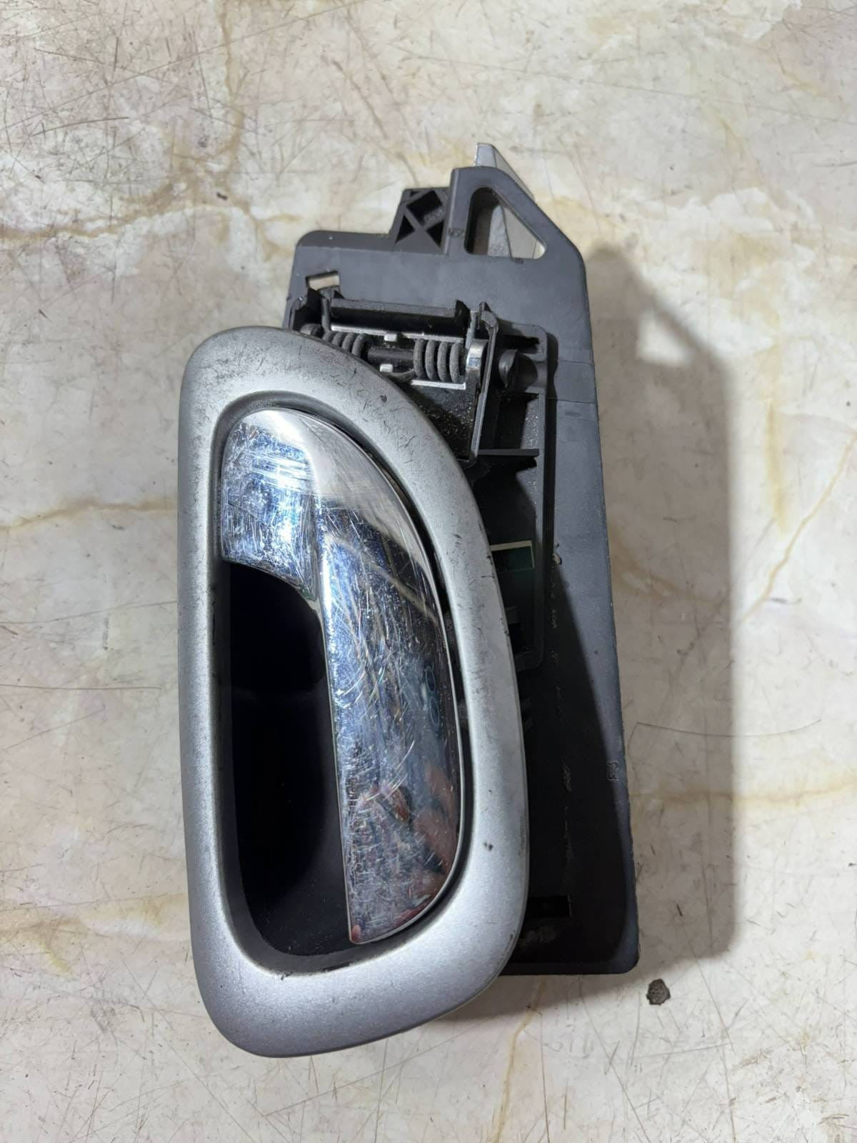 PEUGEOT 307 MK1 2001-2008FRONT RIGHT SIDE DOOR INTERIOR HANDLE 9643604477