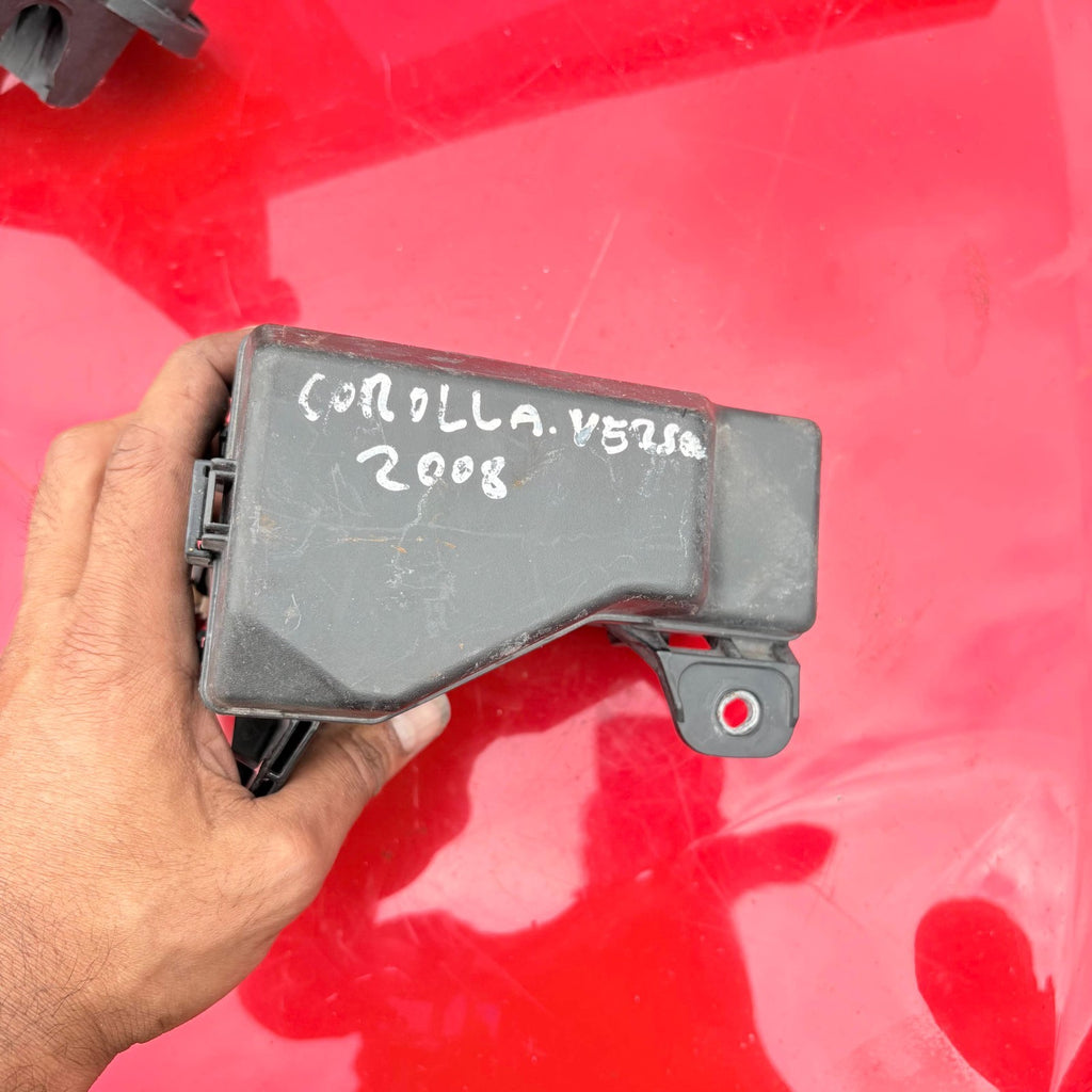 Toyota Corolla Verso 2004-2009 Fuse Box Relay Module Unit Engine Bay (2008)