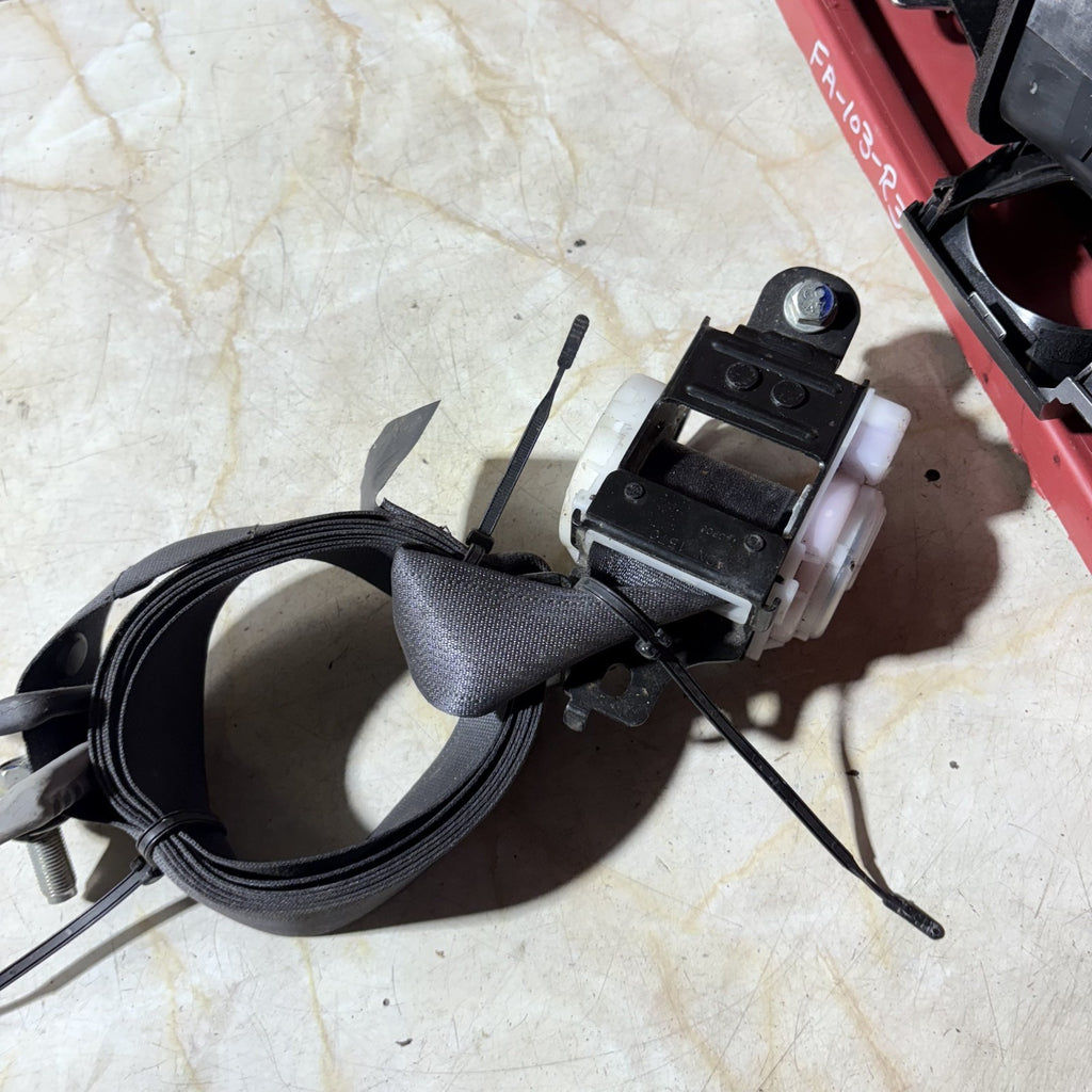 Honda Civic Mk8 2005-2012 Left Nearside Rear Seat Belt 045507