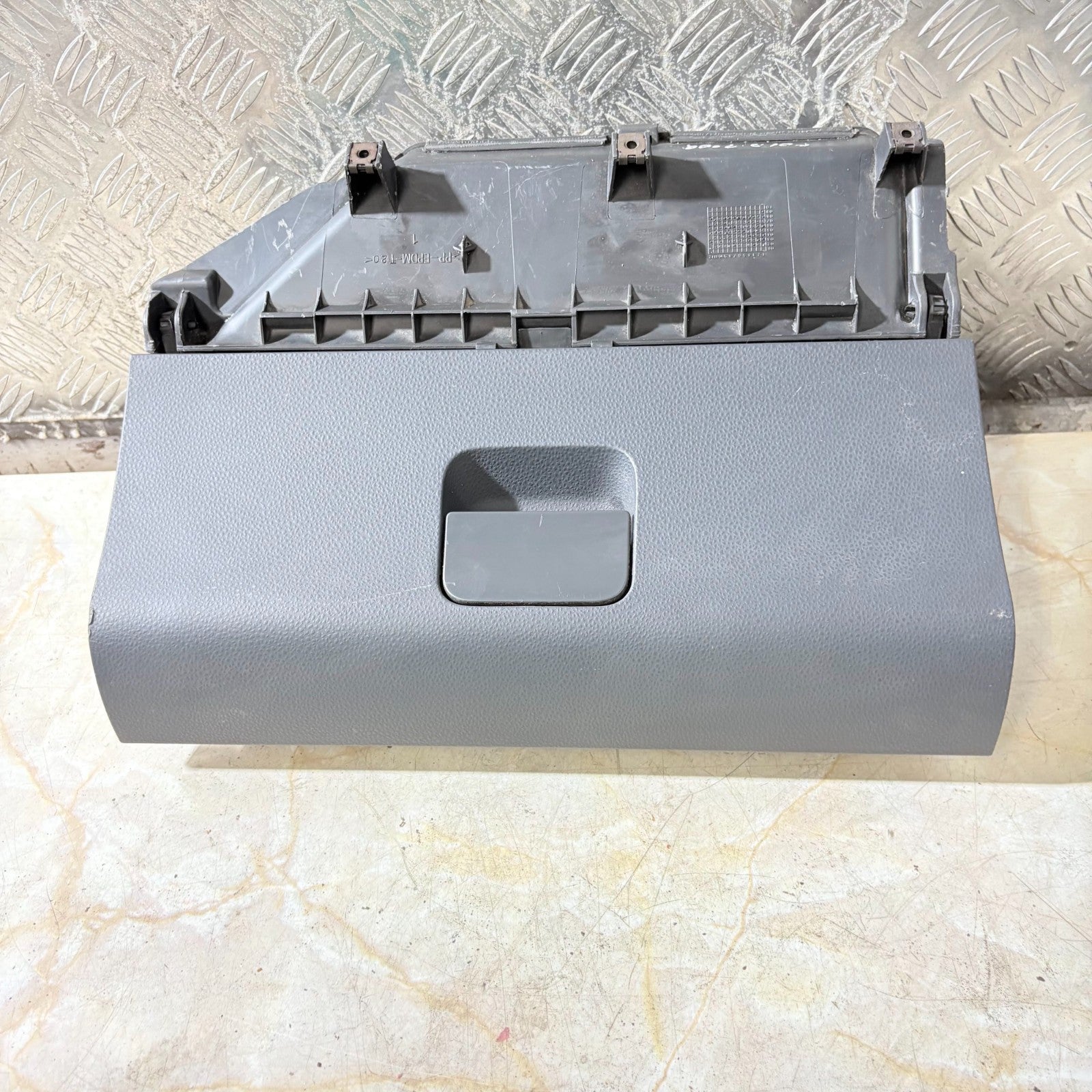 VOLKSWAGEN POLO 2009 GLOVEBOX 602857101