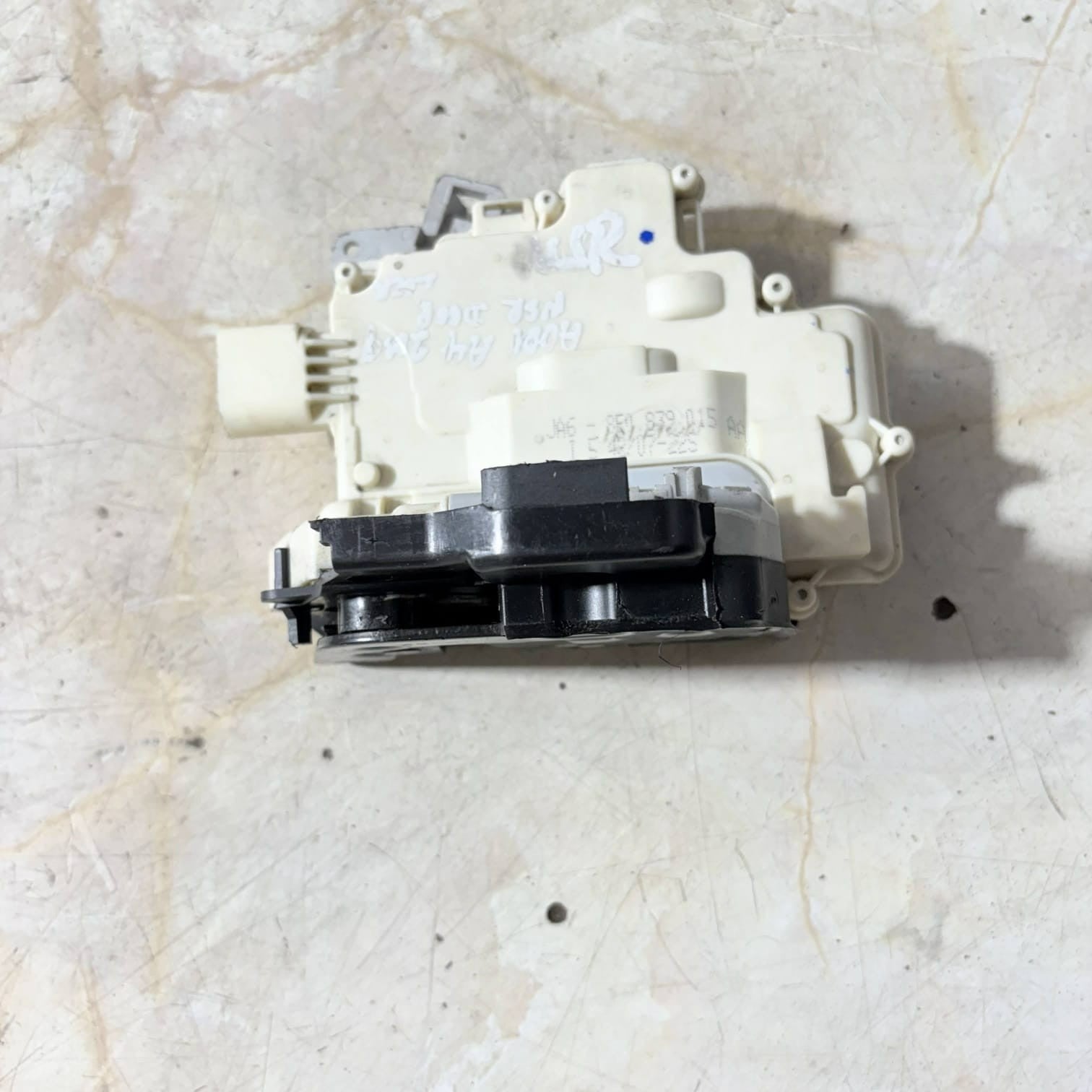 PASSENGER REAR DOORLOCK ACTUATOR MECHANISM FOR AUDI A3 A4 A6 JA6-8E0839015AA NSR