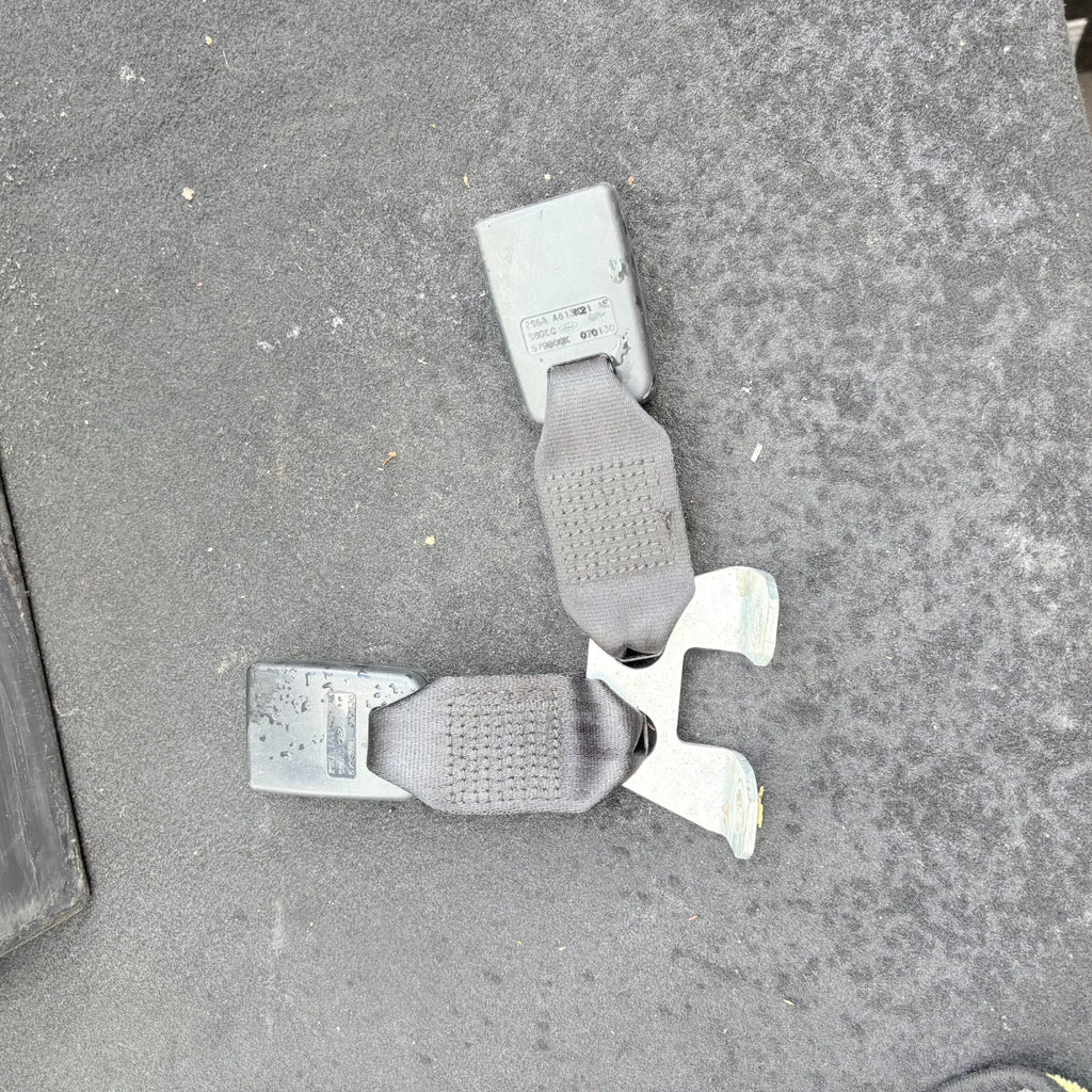FORD FIESTA SEAT BELT STALK BUCKLE