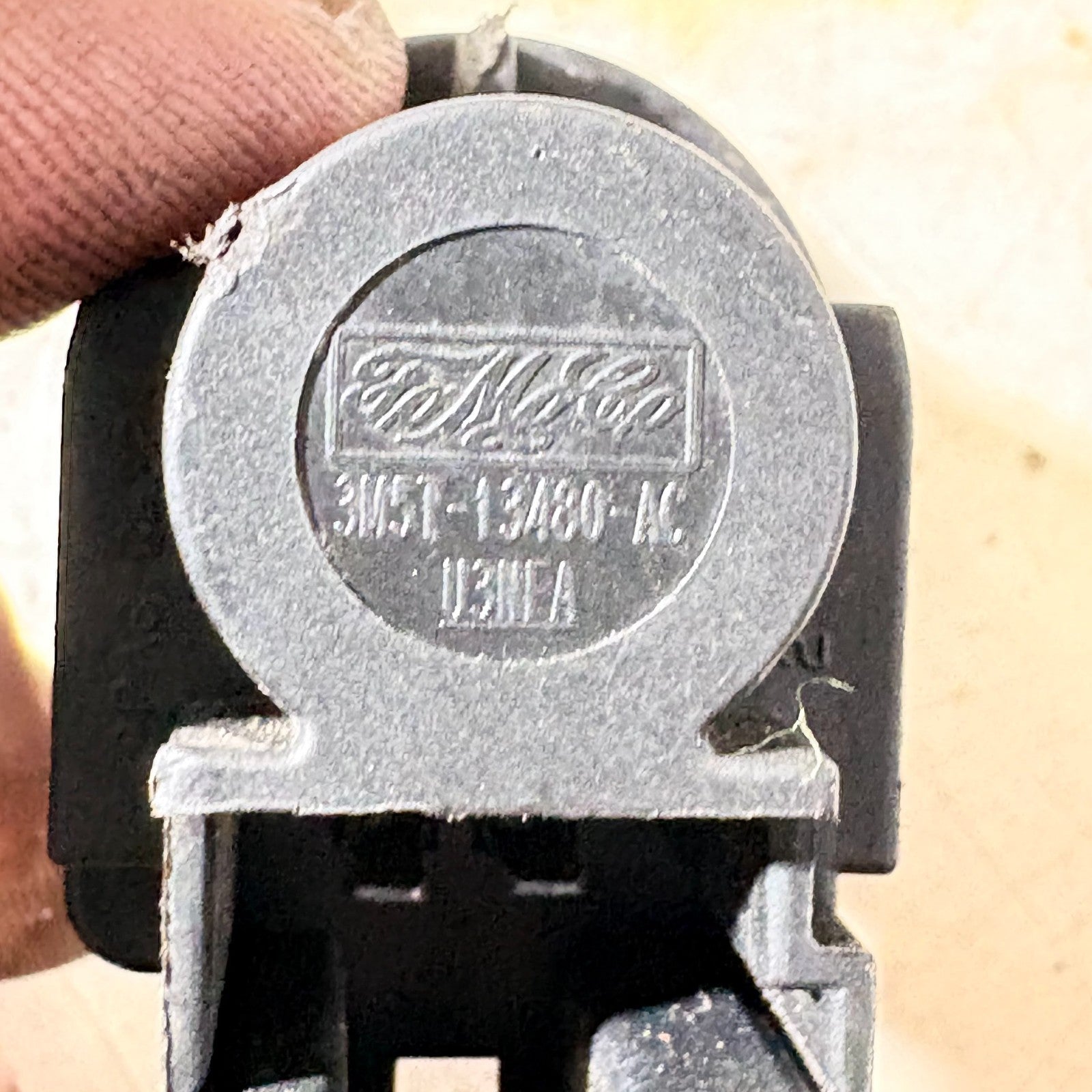 FORD C-MAX BRAKE LIGHT SWITCH 3M5T-13480-AC 2006-2010