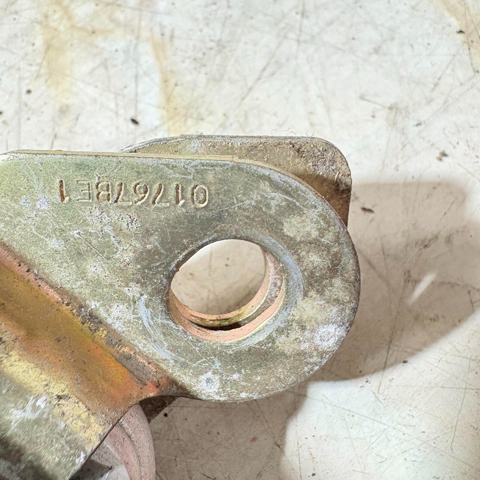 2108600769 Belt Buckle Rear Right Mercedes-Ben