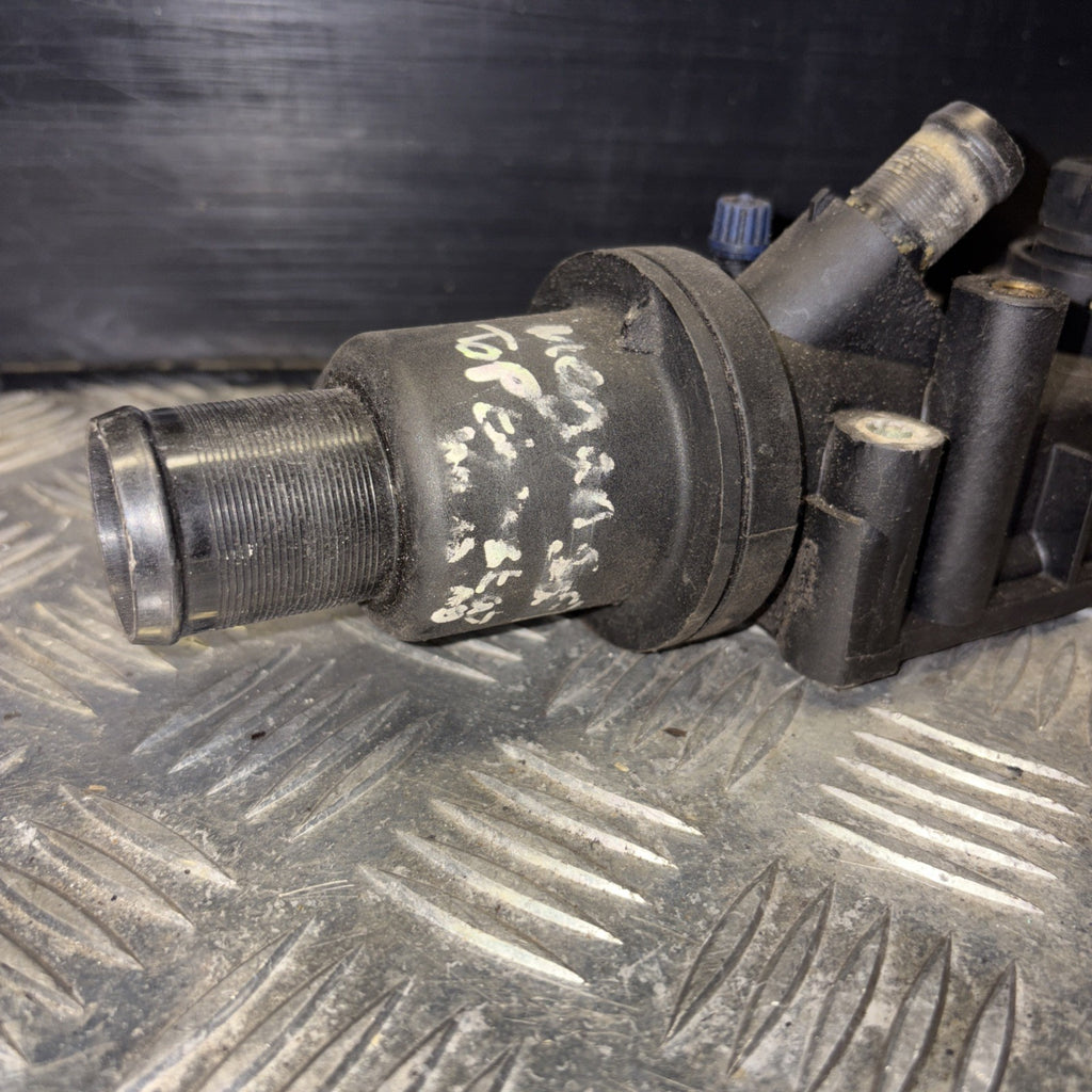 Renault Megane Scenic MK2 2003-2009 Engine Thermostat Housing 8200023915
