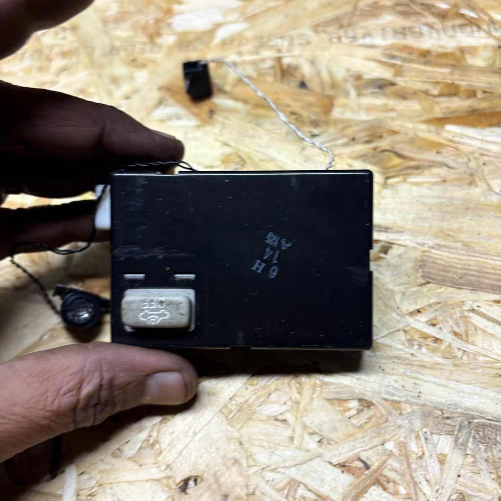 2003-2009 Toyota Avensis Alarm Control Module Unit 89732-20020 188200-8382