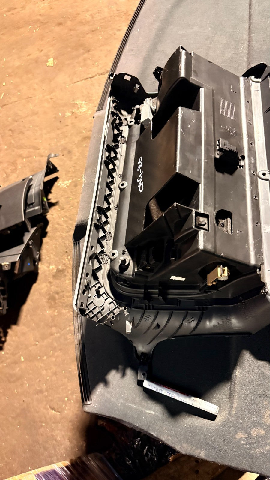 VW SCIROCCO 2009 GLOVE BOX 1K2 857 290