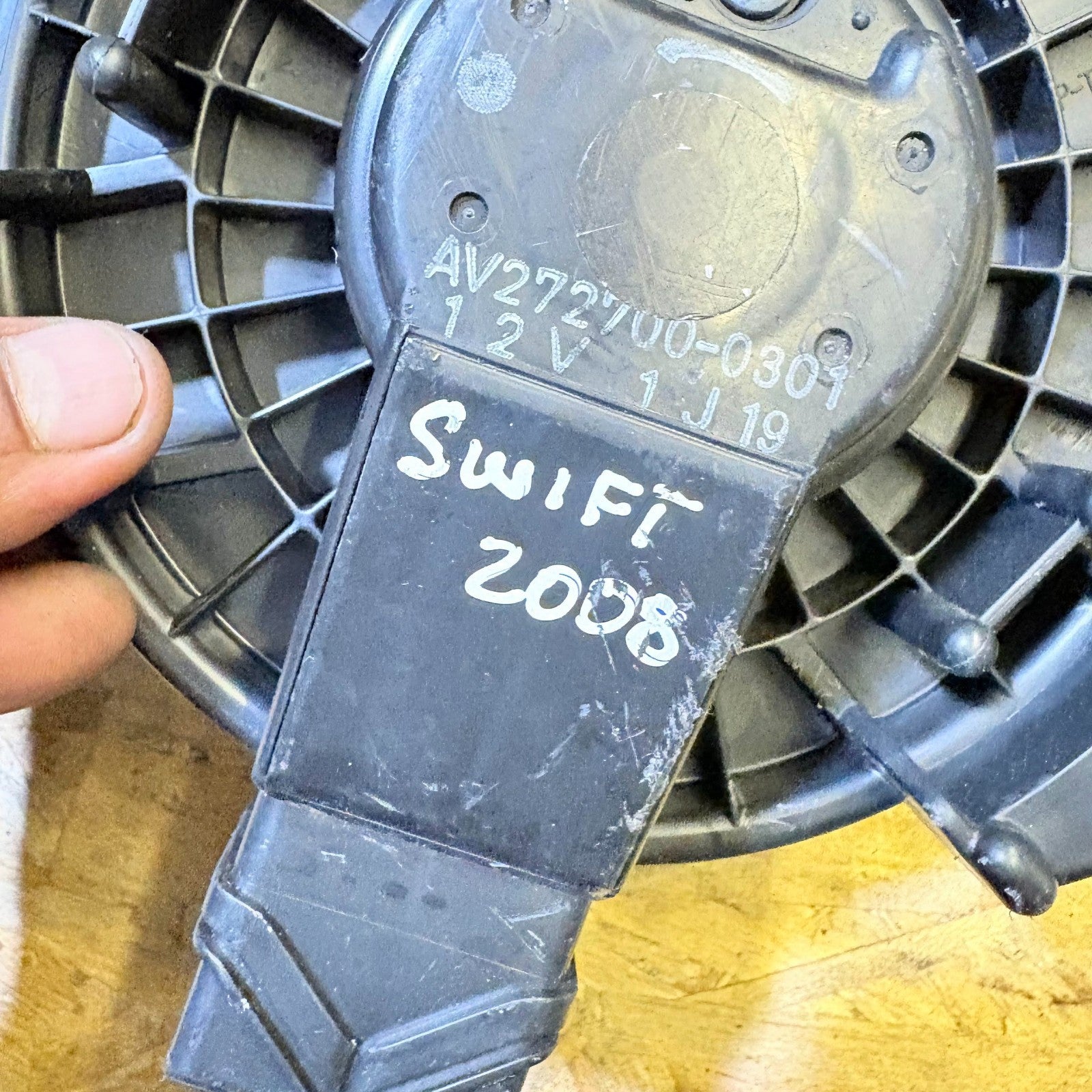 SUZUKI SWIFT 2008 HEATER FAN BLOWER MOTOR AV272700-0301