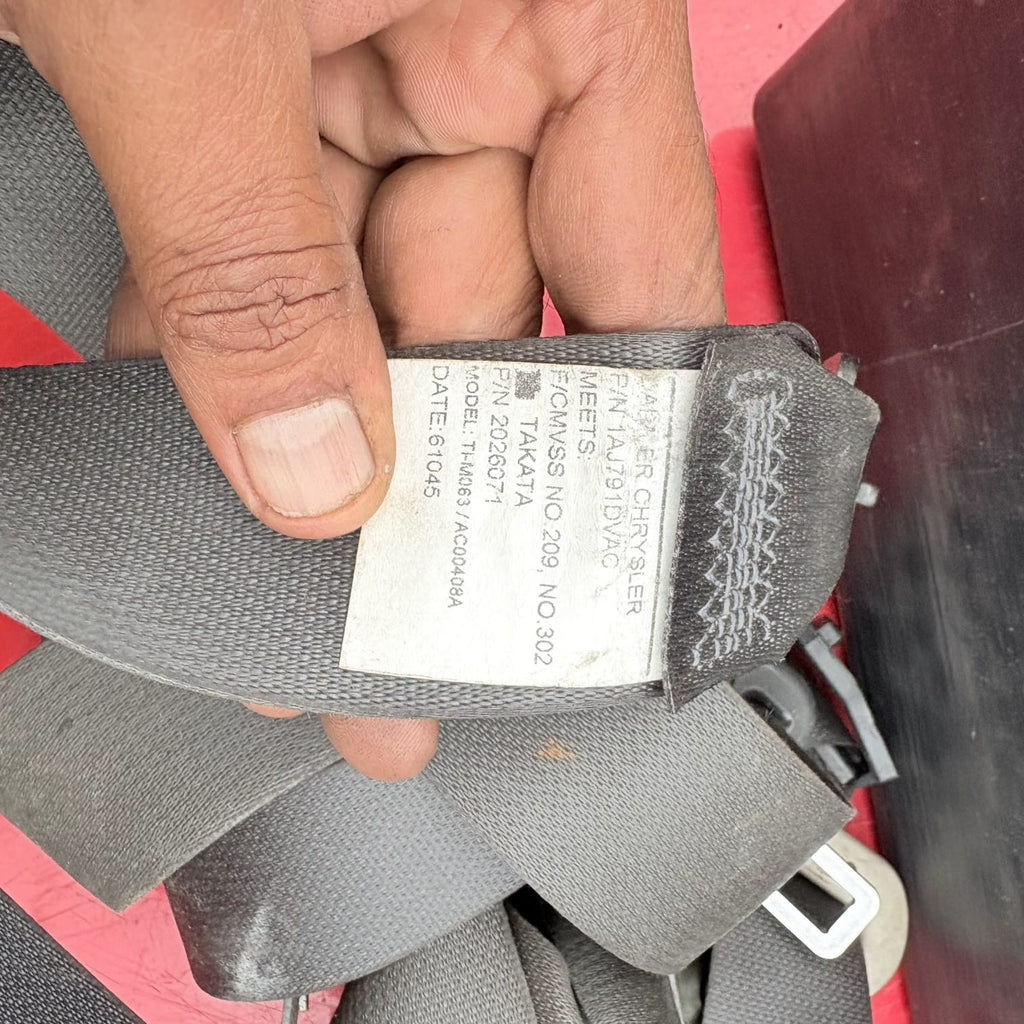 CHRYSLER 300C SEAT BELT FRONT LEFT PASSENGER SIDE 2017 2026238 MK1