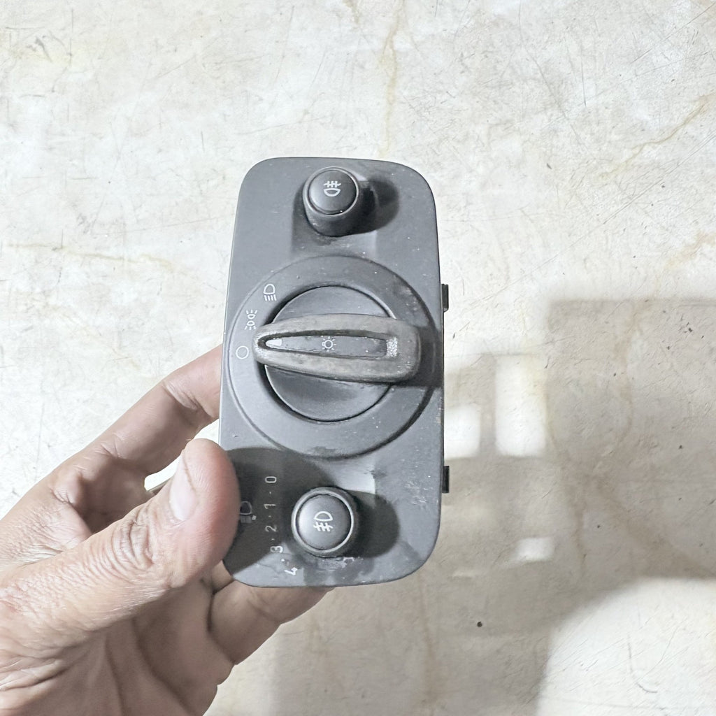 FORD FIESTA 2016 HEADLIGHT CONTROL SWITCH 8A6T13A824BB