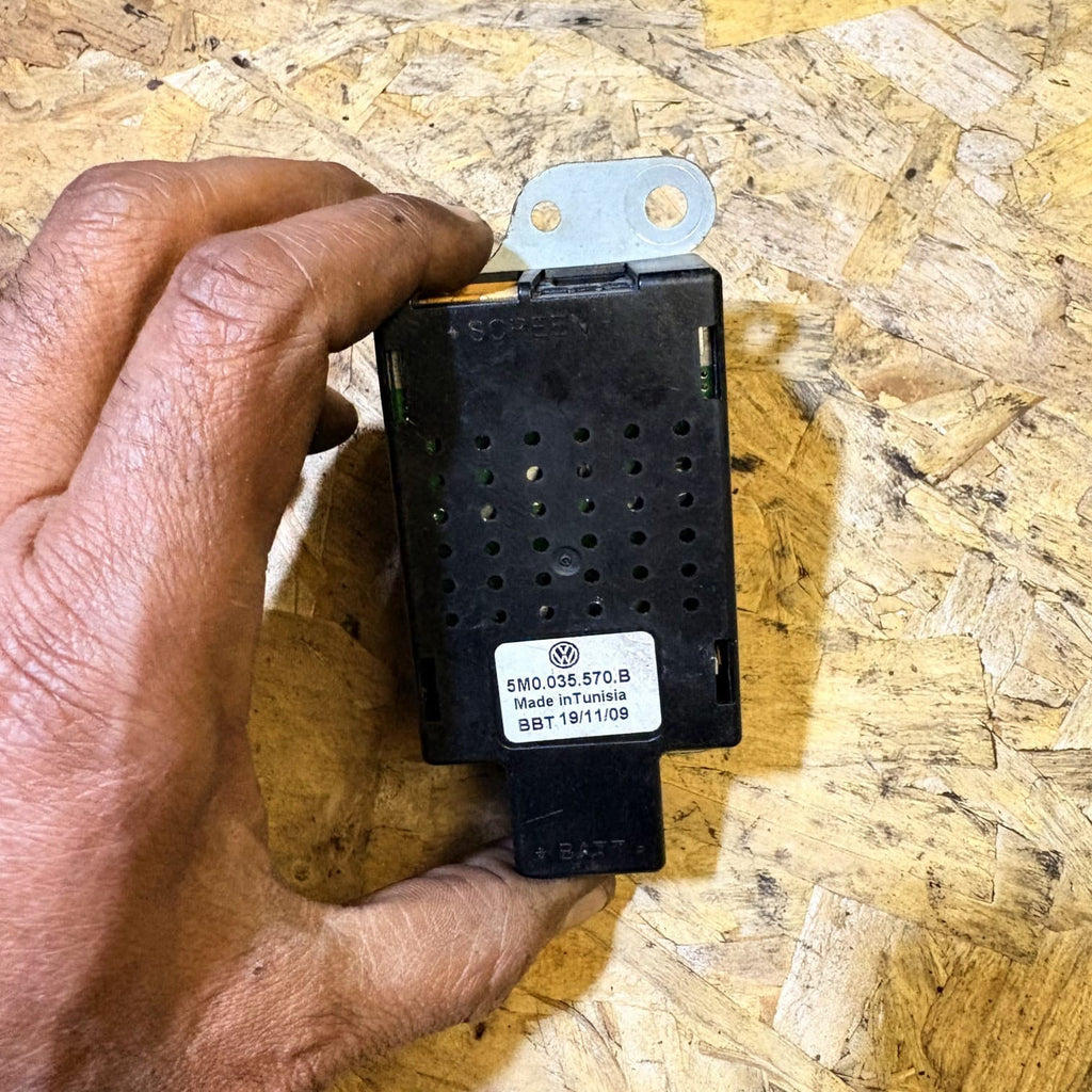 VW Golf Mk6 Radio Antenna Amplifier Module 5M0035570B 2010