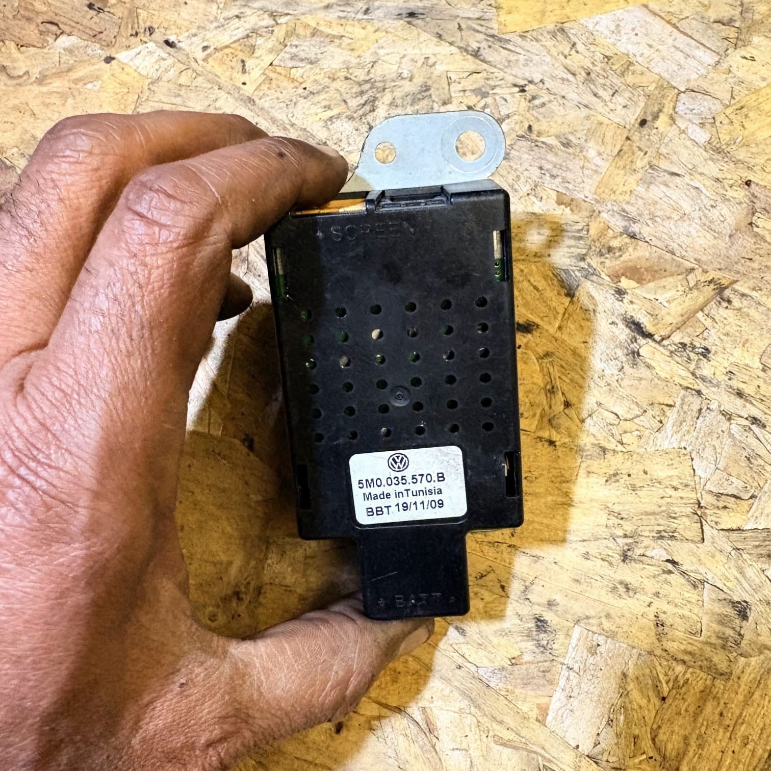 VW Golf Mk6 Radio Antenna Amplifier Module 5M0035570B 2010
