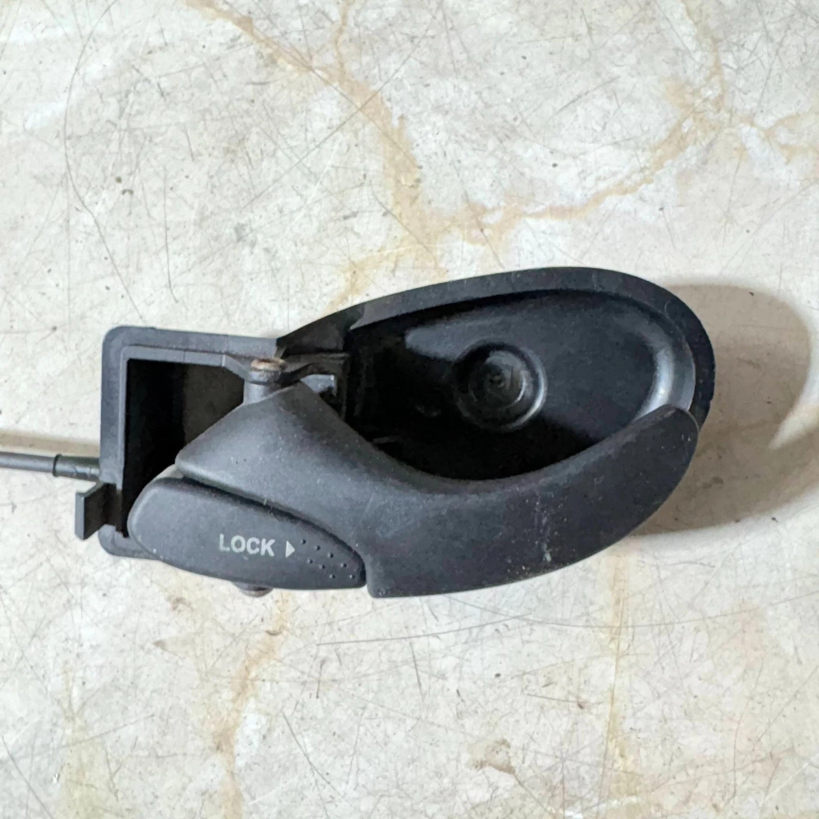 FORD FOCUS NSR PASSENGER SIDE REAR INTERNAL DOOR HANDLE XS41A22601 98-05