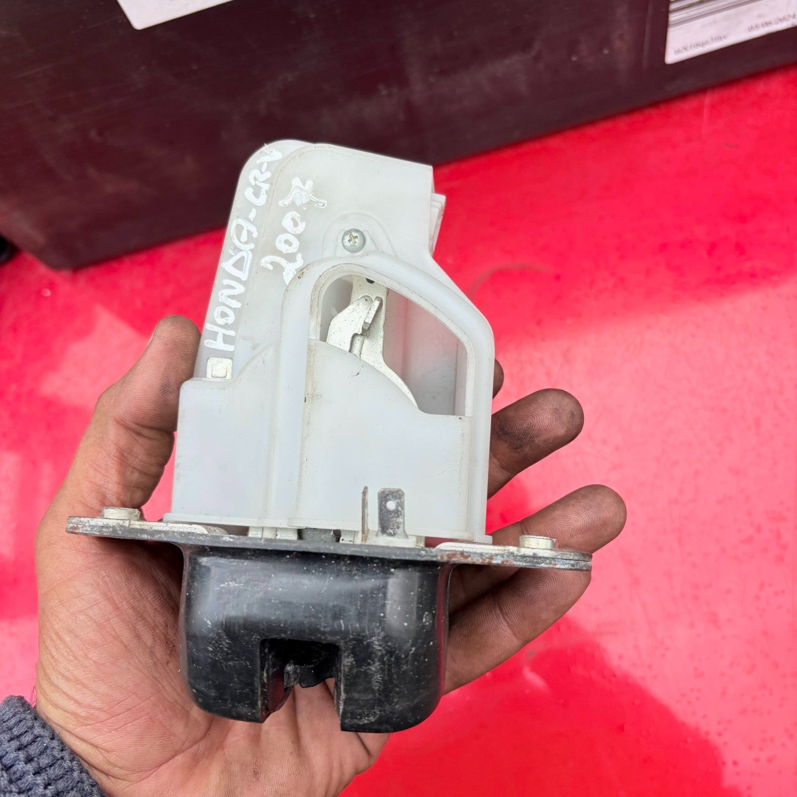 2007 HONDA CR-V BOOT LOCK CATCH EU-K93-61120A