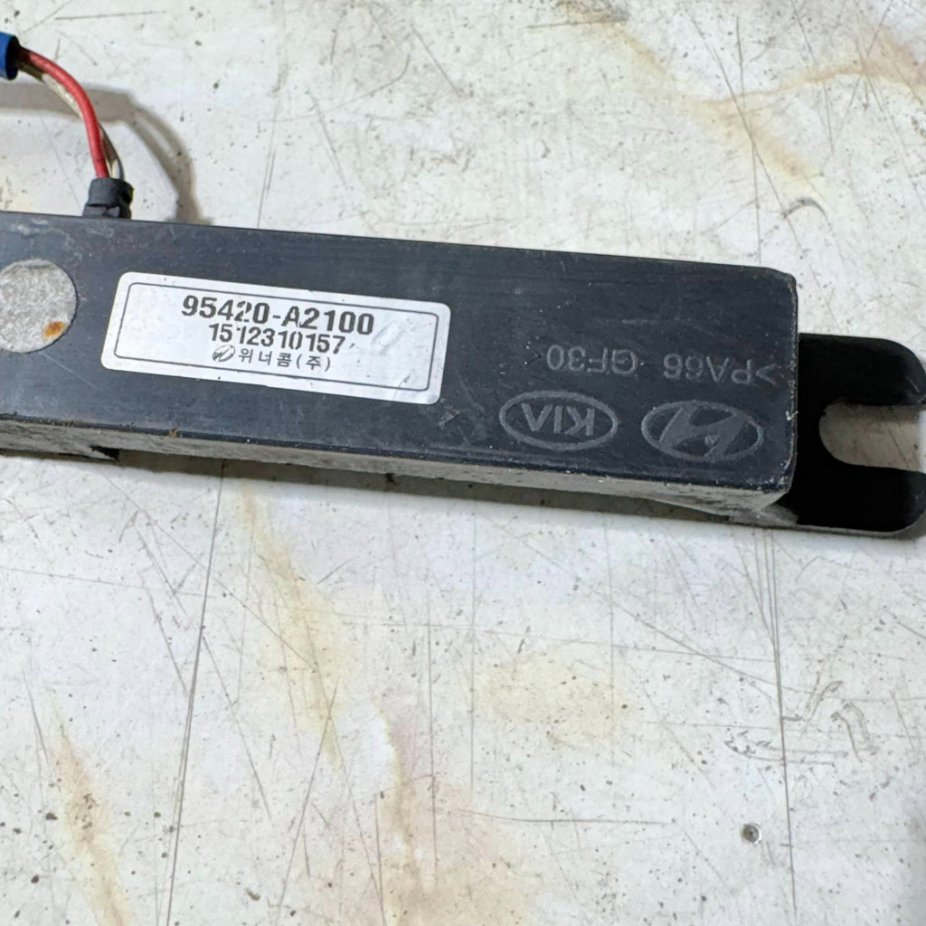 KIA PRO CEED 2016 AERIAL AMPLIFIER MODULE 95420-A2300