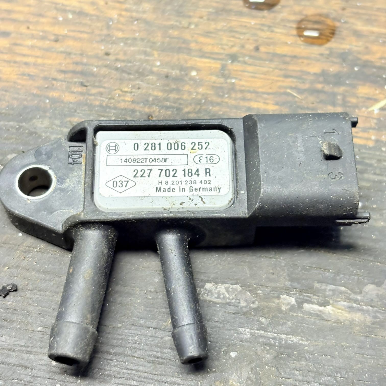 0281006252 EXHAUST PRESSURE SENSOR A6079050500 227702184 Nissan Renault