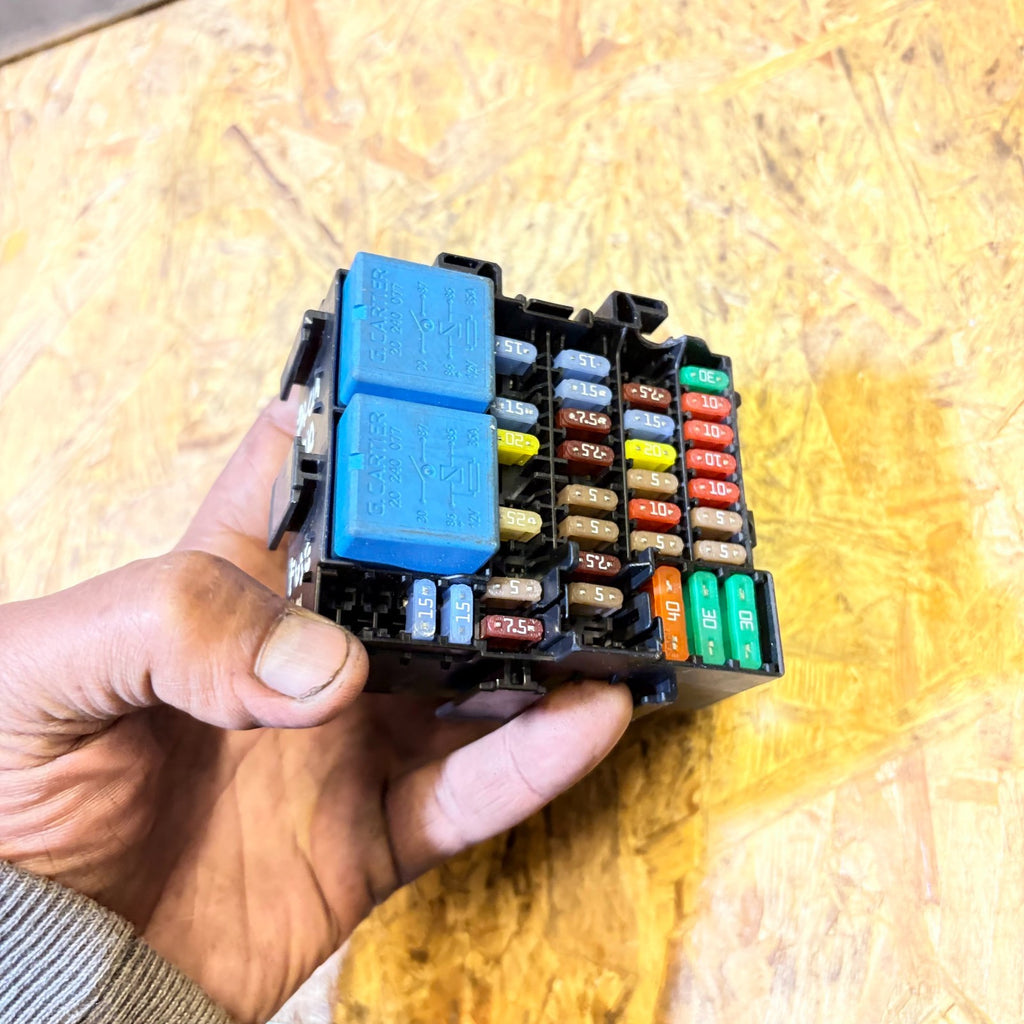 Dacia Logan 2010 Fuse Box & Relay Box (Blade Fuse Panel) | 3 Month Warranty